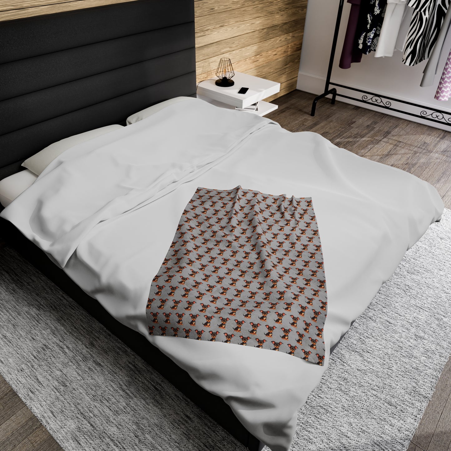 Chihuahua Velveteen Plush Blanket (Grey)