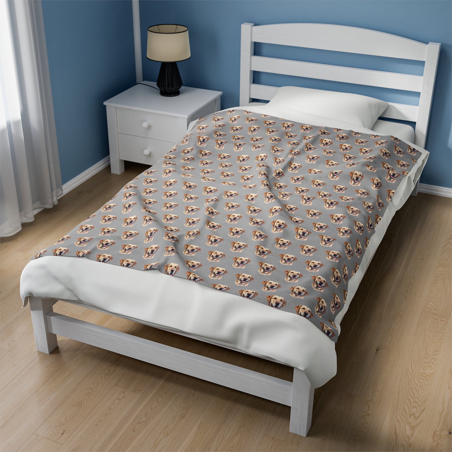 Labrador Retriever Velveteen Plush Blanket (Light Grey)