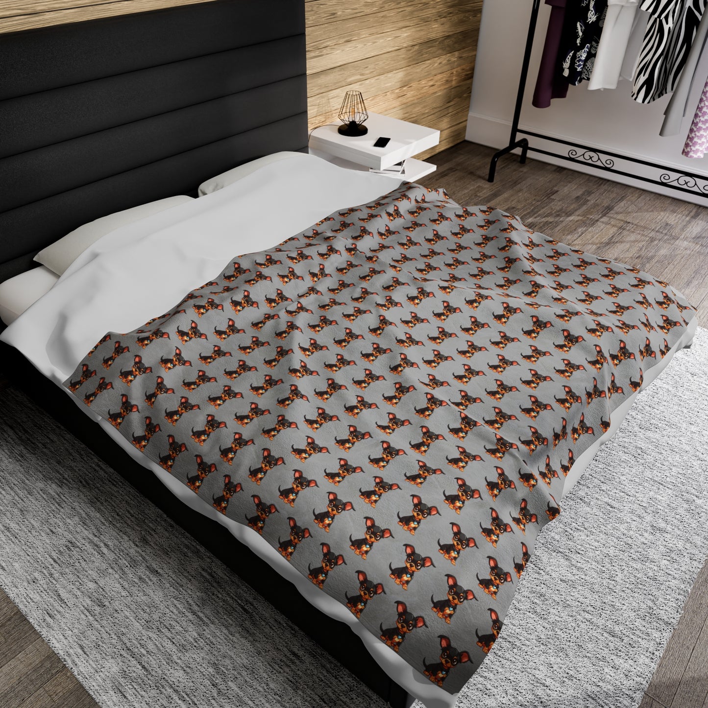 Chihuahua Velveteen Plush Blanket (Grey)