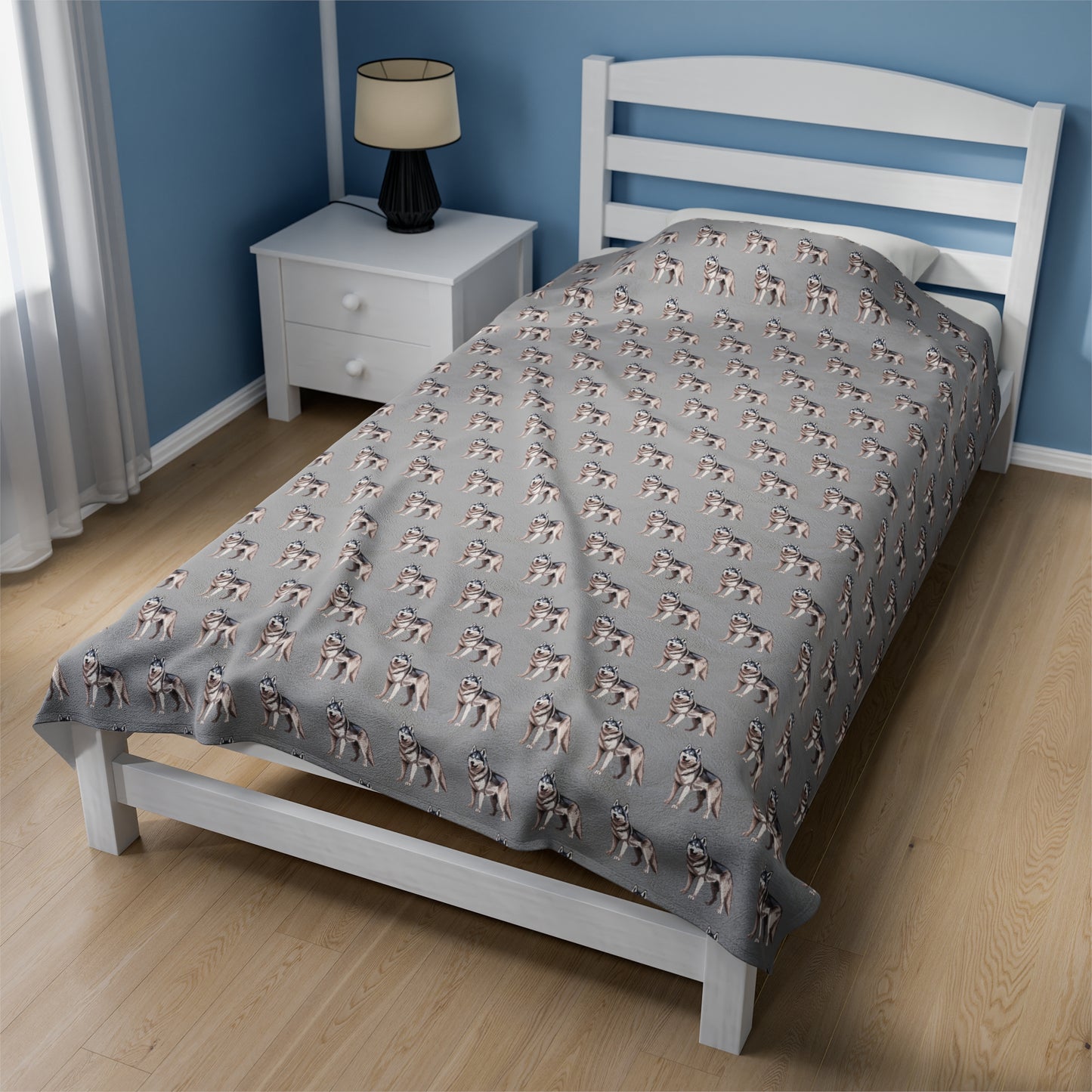 Husky Velveteen Plush Blanket (Light Grey)