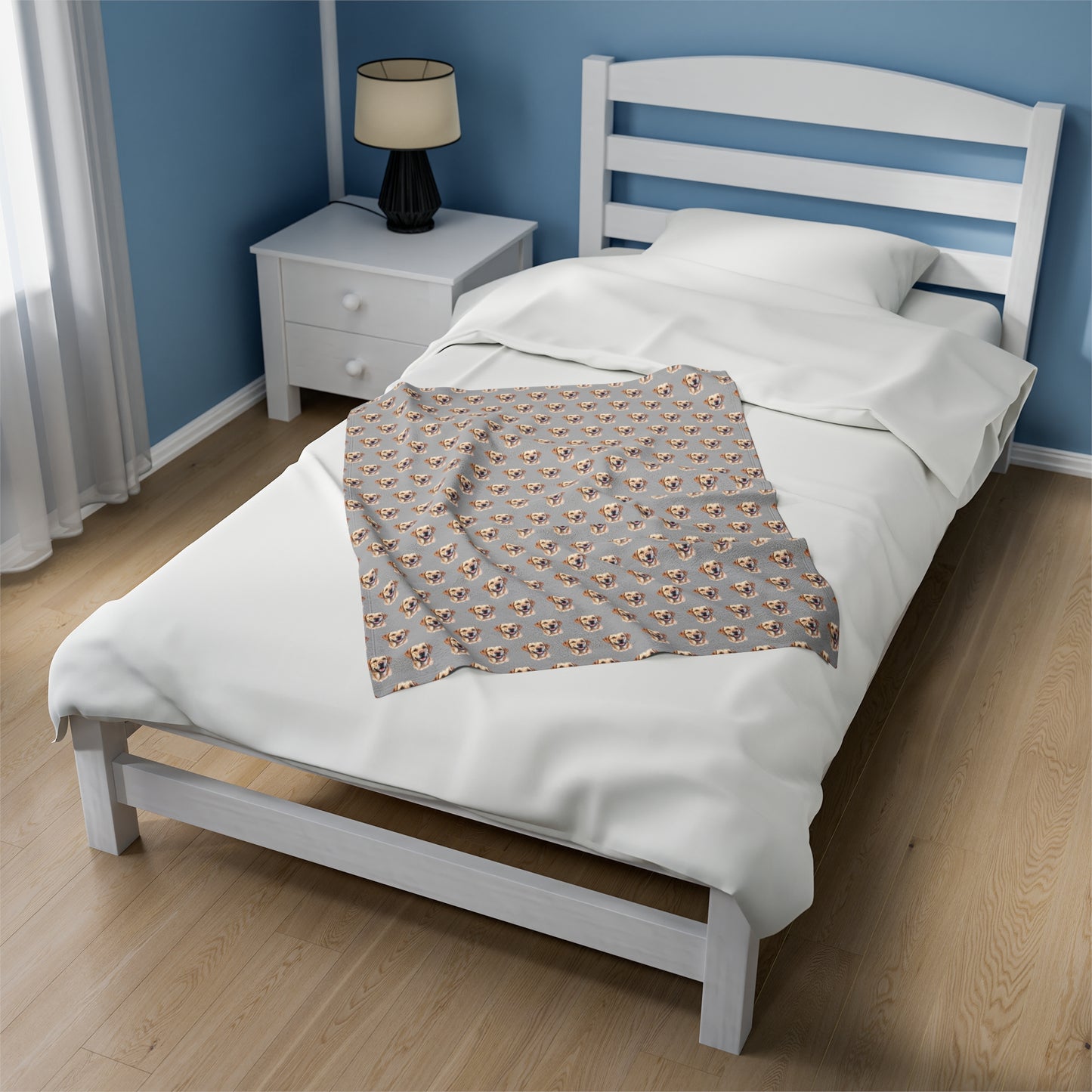 Labrador Retriever Velveteen Plush Blanket (Light Grey)