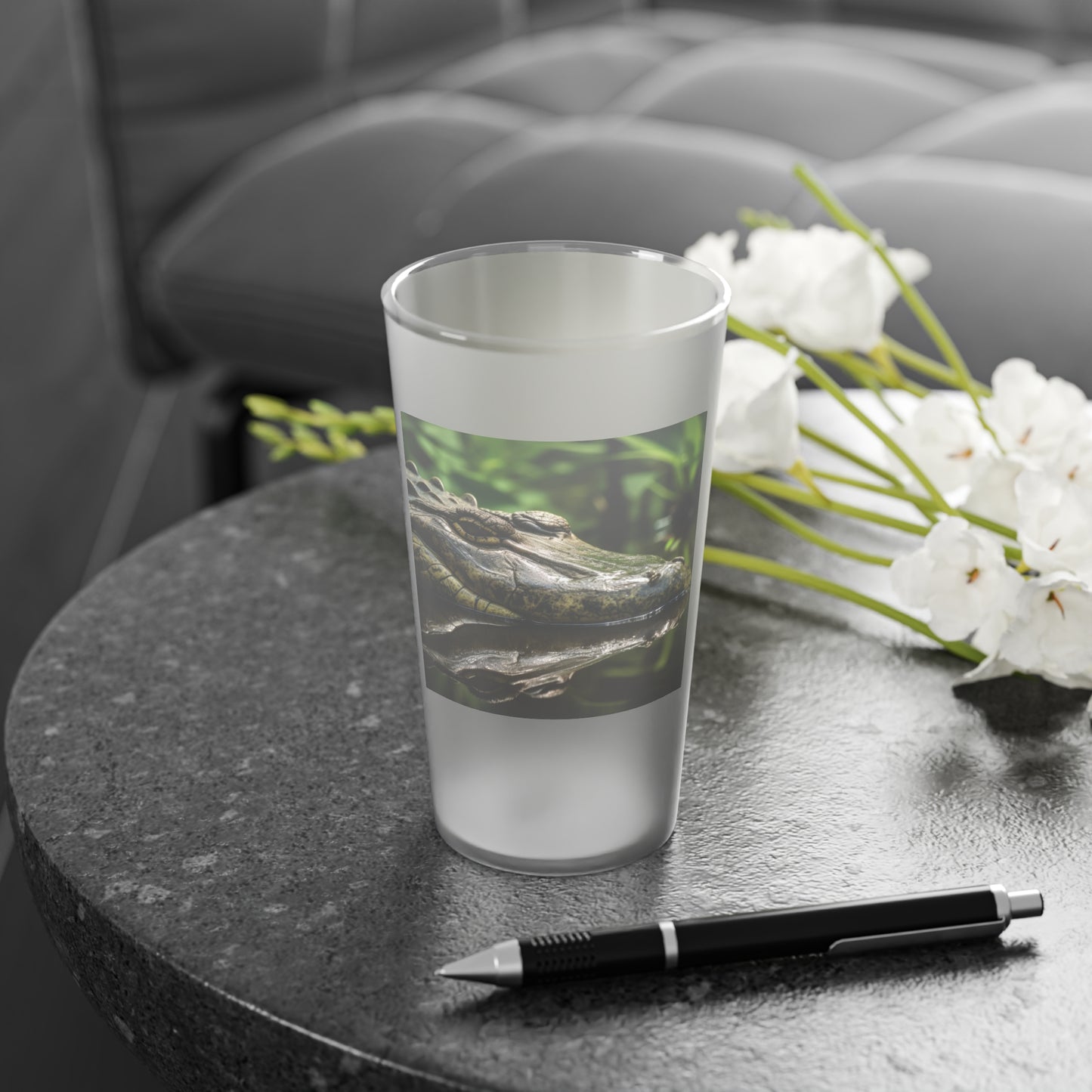 Alligator Frosted Pint Glass, 16oz