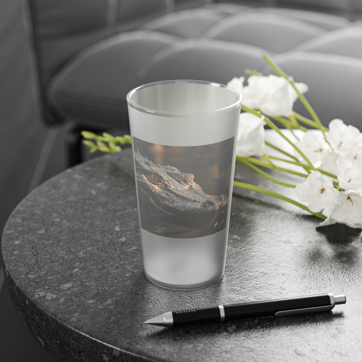 Alligator Frosted Pint Glass, 16oz